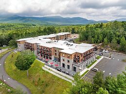 Cambria Hotel Lake Placid - Lakeside Resort