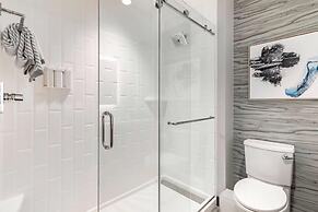 Cambria Hotel Lake Placid - Lakeside Resort