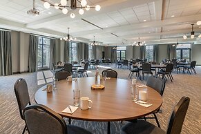 Cambria Hotel Lake Placid - Lakeside Resort