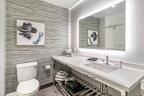 Cambria Hotel Lake Placid - Lakeside Resort