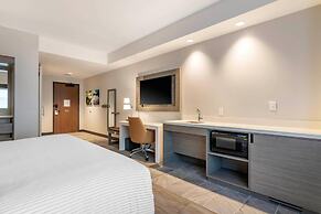 Cambria Hotel Lake Placid - Lakeside Resort