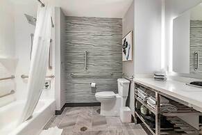 Cambria Hotel Lake Placid - Lakeside Resort