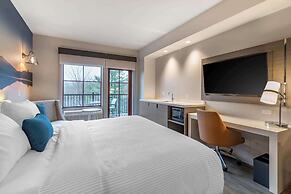 Cambria Hotel Lake Placid - Lakeside Resort