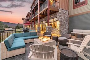 Cambria Hotel Lake Placid - Lakeside Resort