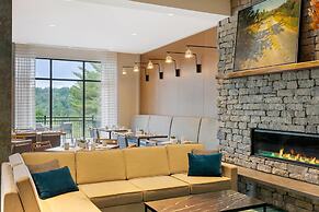 Cambria Hotel Lake Placid - Lakeside Resort