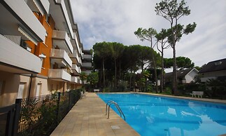 Two-bedroom Apartment in Residence by the Beach With Shared Pool