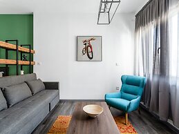 Sanders Center - Nice Studio Apartment