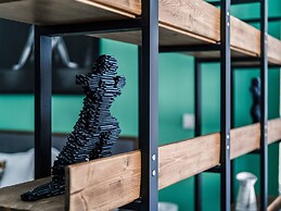 Sanders Center - Nice Studio Apartment