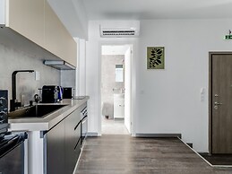 Sanders Center - Nice Studio Apartment