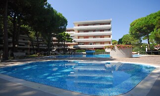 Apartment in Nice Residence by the sea With Pool