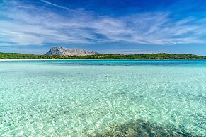 Outstanding Residenze Gallura 2 Bedroom Sleeps 5