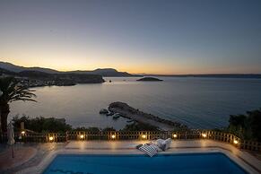 Luxury Seaview Apartment, 1min Walk From Beach!