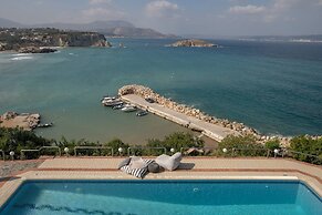 Luxury Seaview Apartment, 1min Walk From Beach!