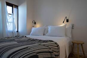 Luxury Seaview Apartment, 1min Walk From Beach!