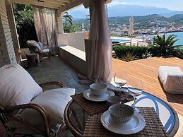 Coco Seaview Apartment, 60sec Walk From Beach!