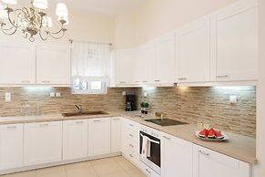 Luxury Villa Blanca With Sea View