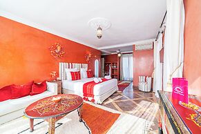 Villa With Heated Pool and Breakfast Included - by Feelluxuryholidays