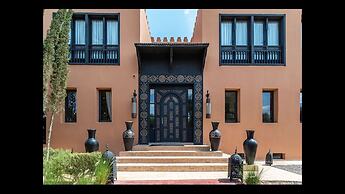 Villa With Heated Pool and Breakfast Included - by Feelluxuryholidays