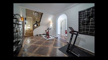 Villa With Heated Pool and Breakfast Included - by Feelluxuryholidays