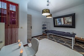 Villa With Heated Pool and Breakfast Included - by Feelluxuryholidays