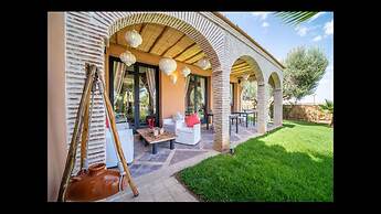 Villa With Heated Pool and Breakfast Included - by Feelluxuryholidays