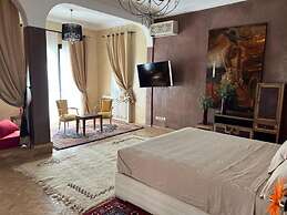 Villa With Heated Pool and Breakfast Included - by Feelluxuryholidays