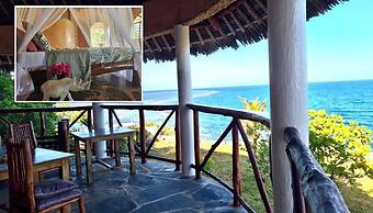 Room in Guest Room - Eagle Suite 38m2 in Villa 560 m2, Indian Ocean Vi