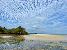 Room in Guest Room - Eagle Suite 38m2 in Villa 560 m2, Indian Ocean Vi
