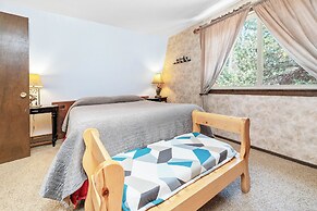 Cozy Moonlight Chalet