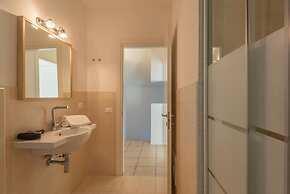 Elegant Residence Ea Bianca 2 Bedroom Sleeps 6 Plus Extra bed Availabl