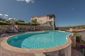 Elegant Residence Ea Bianca 2 Bedroom Sleeps 6