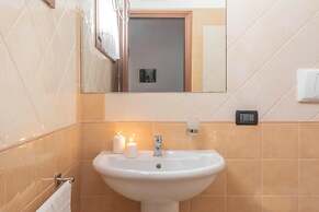 Stylish Residence Le Fontane 1 Bedroom Sleeps 4