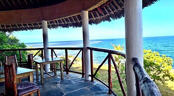 Room in Guest Room - Colobus Suite of 40m2 in Villa 560 m2, View of th