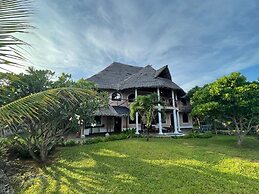 Room in Guest Room - Colobus Suite of 40m2 in Villa 560 m2, View of th