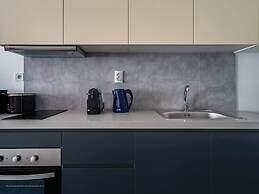 Sanders Center - Lovely Studio Apartment