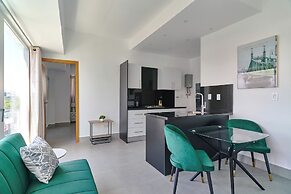 Central Suites Tower