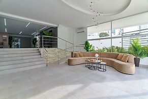 Central Suites Tower