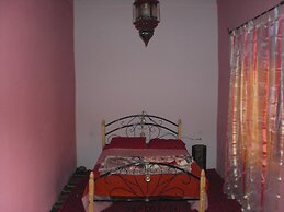 Room in Guest Room - Riad dar Tazoulte Bedroom