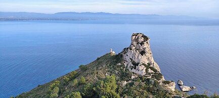 Room in Apartment - La Palma Double Room With Balcony Lapalmarooms