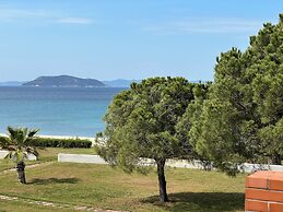 Relax in This Sithonia Property With Great Ocean Views