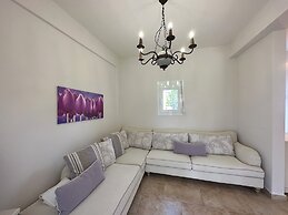 Relax in This Sithonia Property With Great Ocean Views