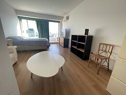 Studio Apartment on 13th Floor Above 9 de Julio Avenue