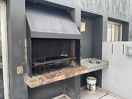 Studio Apartment on 13th Floor Above 9 de Julio Avenue