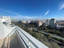 Studio Apartment on 13th Floor Above 9 de Julio Avenue
