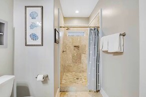 Sandy Toes 7028 2 Pools Beach New New