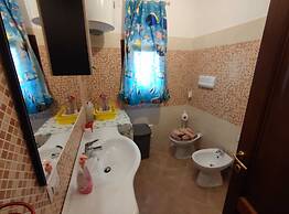 Villa 6 Beds Just Minutes From San Teodoro