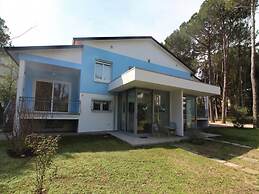 Luminous Seaside Villa in Lignano Riviera