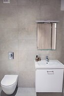 Starlight Villa Guro - 4bd, 4ba, 4min To Beach