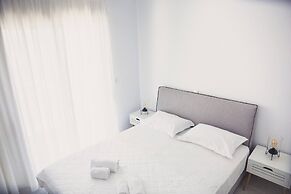 Starlight Villa Guro - 4bd, 4ba, 4min To Beach