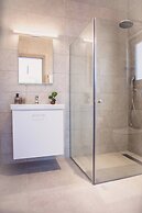 Starlight Villa Guro - 4bd, 4ba, 4min To Beach